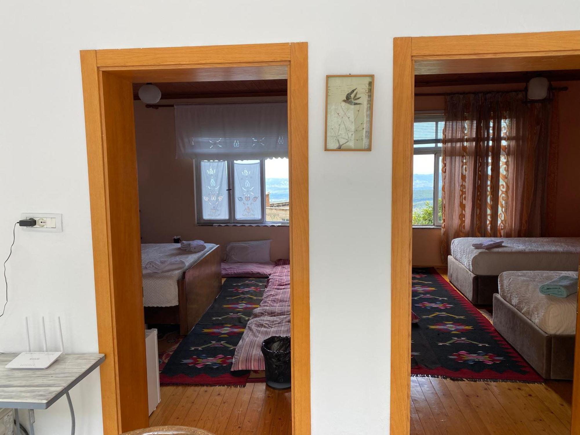 Llulla Homestay *
